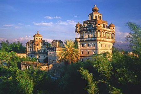 江門(mén)開(kāi)平碉樓旅游團(tuán)建，探秘最年輕的世界文化遺產(chǎn)！ | 旅游團(tuán)建系列